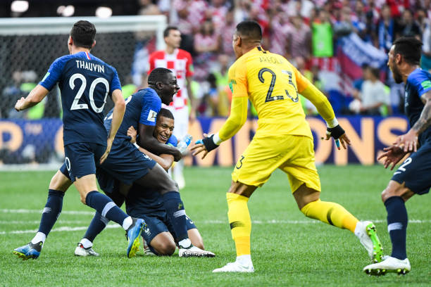 欢呼雀跃 欢呼雀跃